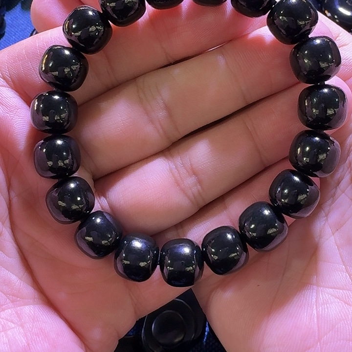 和田玉未镶嵌手串