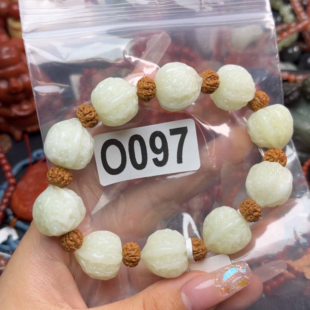 和田玉未镶嵌珠宝奇石W***凯