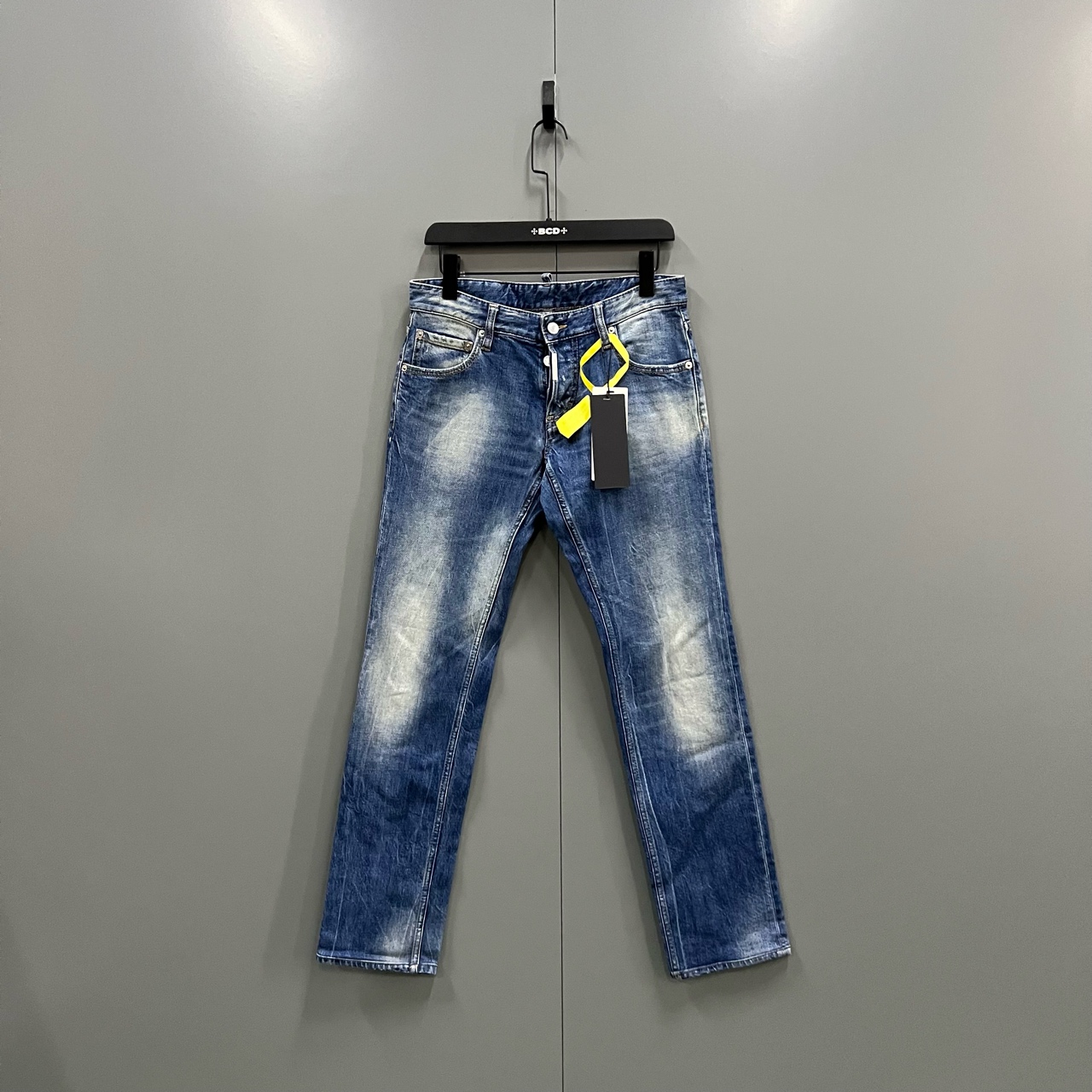 (bb)114 DSQUARED2 蓝色水洗牛仔裤 44码/95新/302342