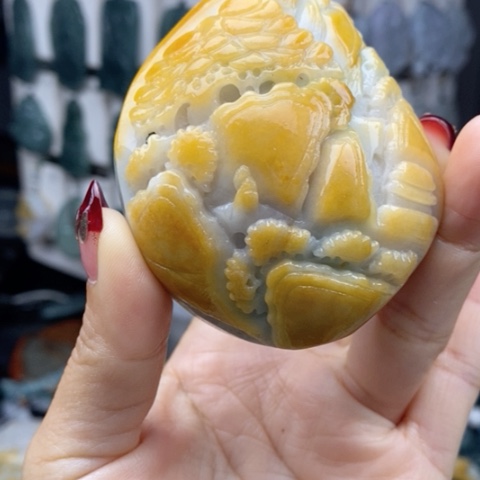 翡翠颈饰未镶嵌翡翠