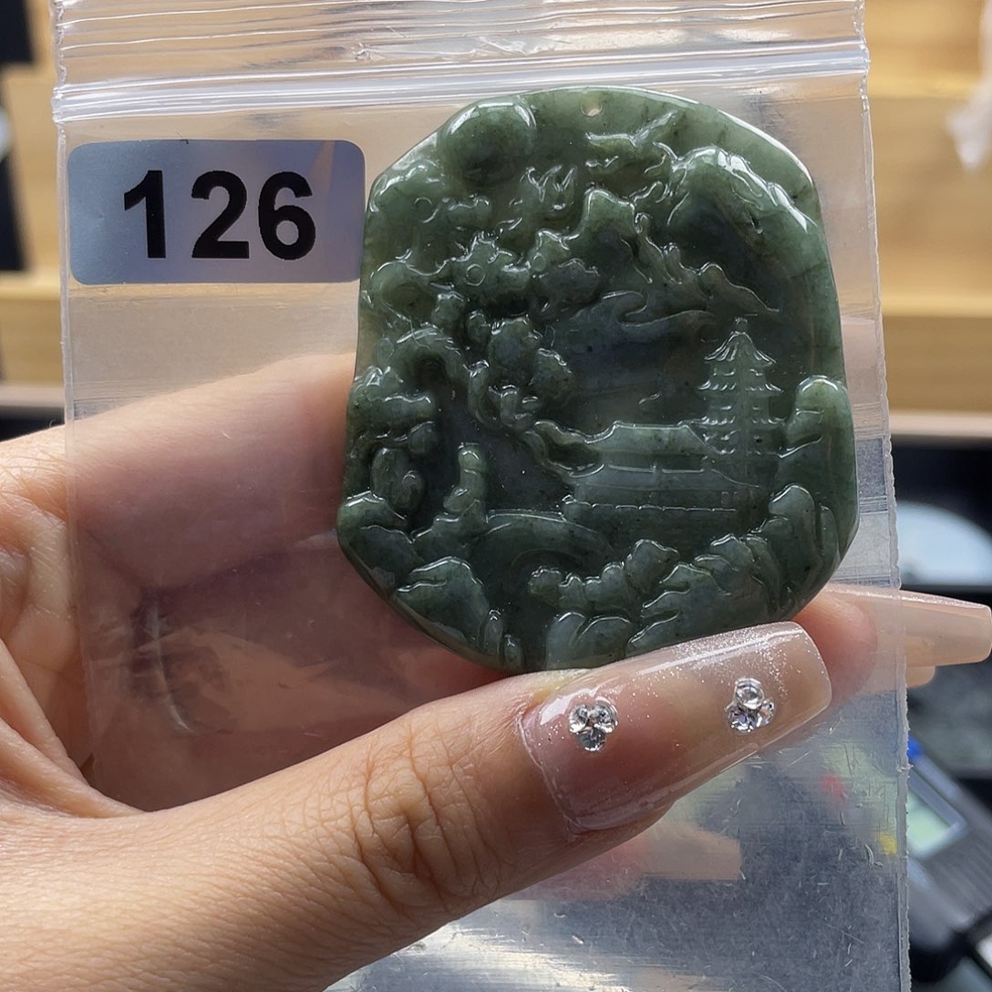 翡翠未镶嵌颈饰翡翠