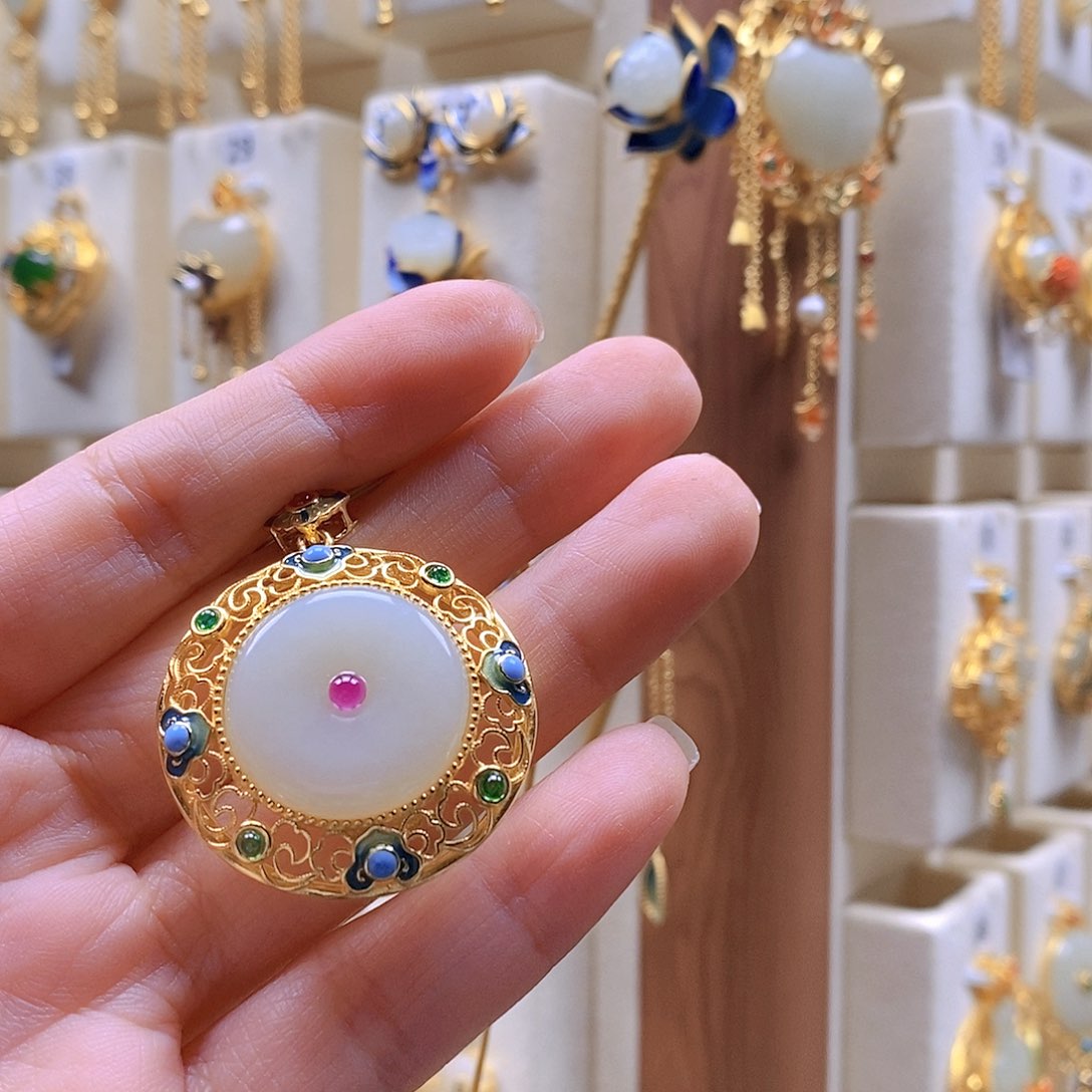 和田玉颈饰银S925镶嵌