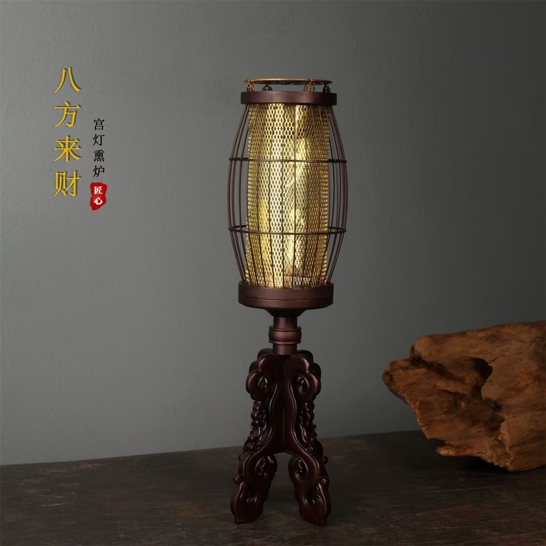 名称：八方来财宫灯炉 高22cm  宽7cm  重 380克  材料黄铜 