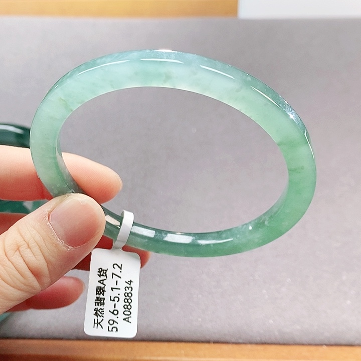 【闪购商品】翡翠手镯（圆镯）未镶嵌