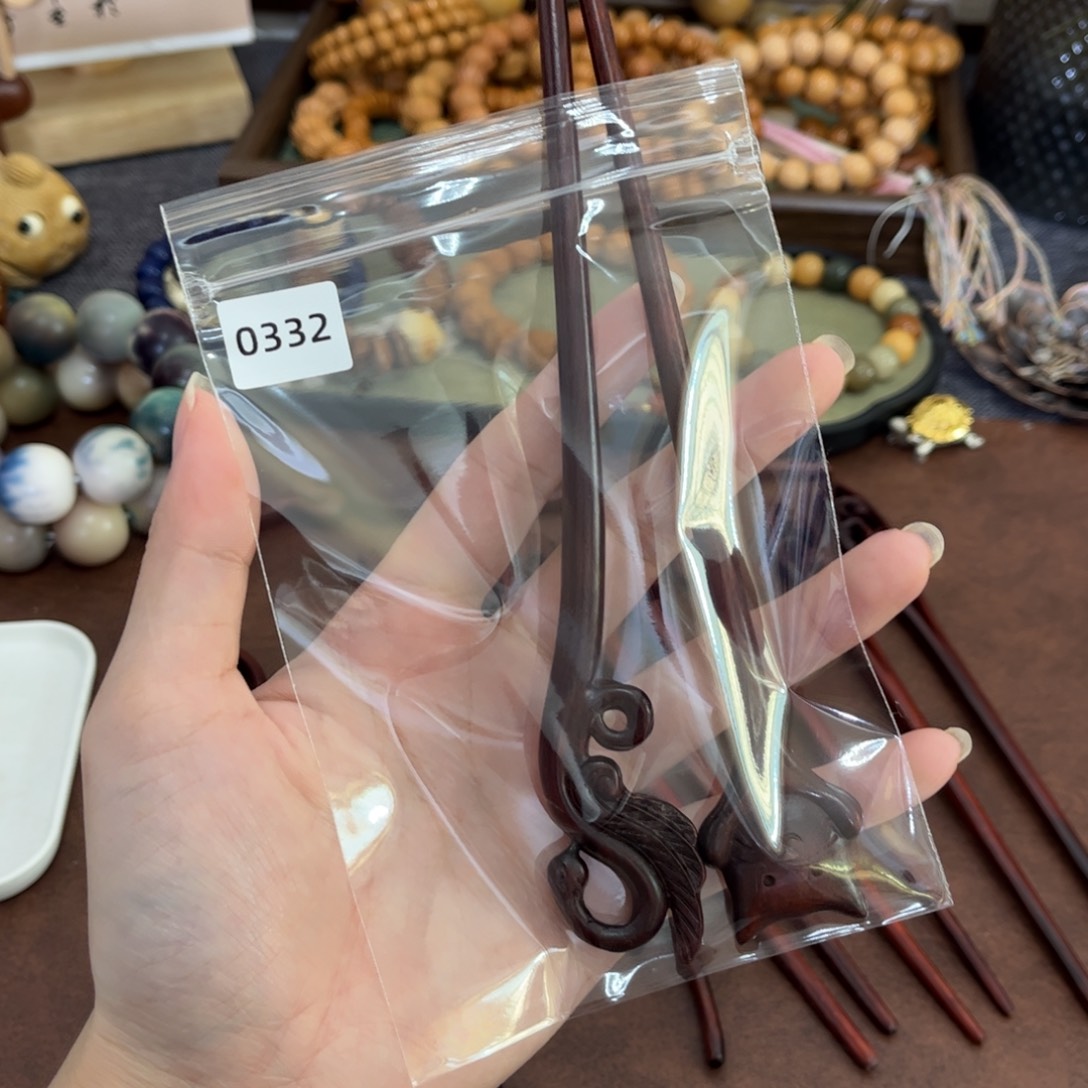 柯***凡染料紫檀（血檀）其他332发簪