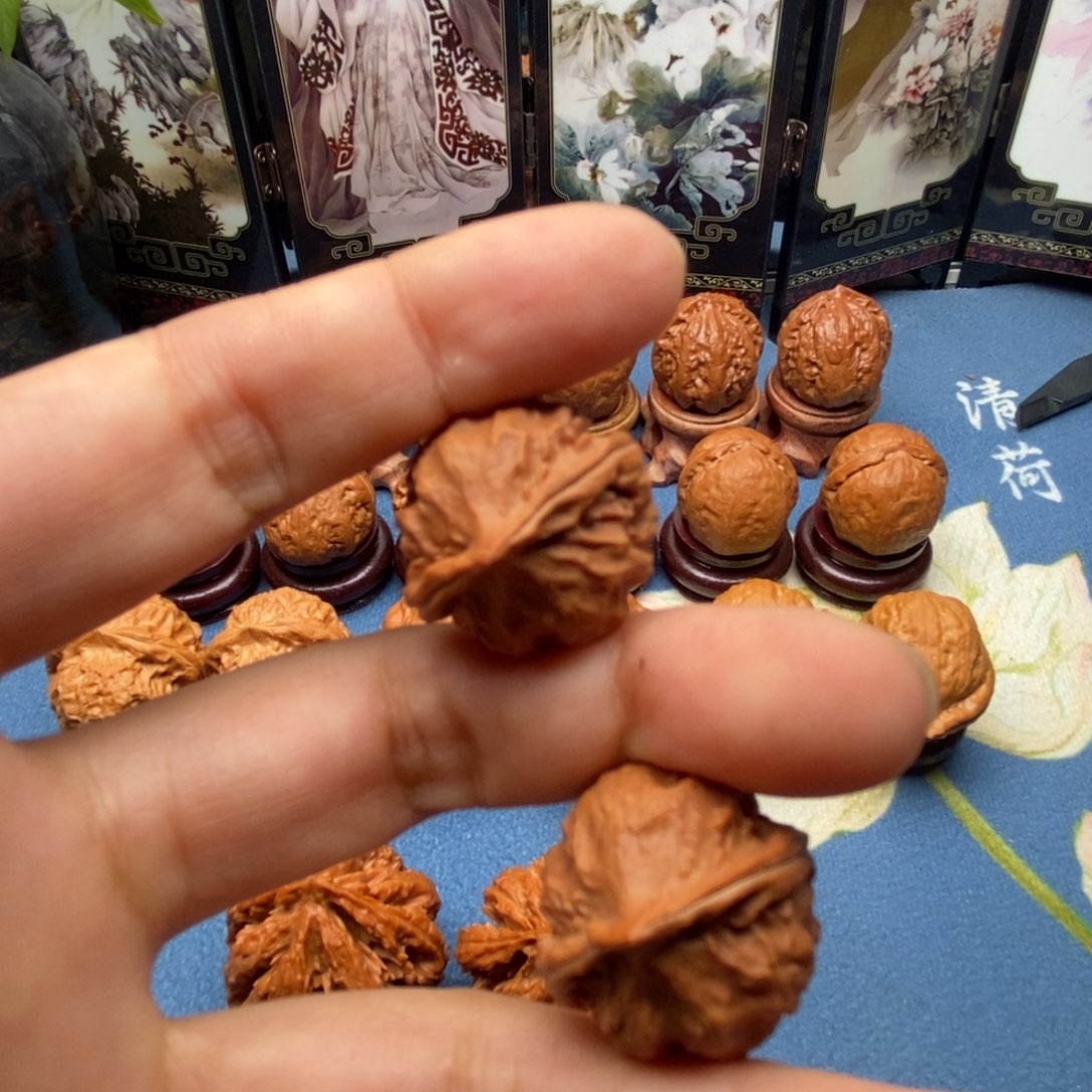 文玩核桃把件小爱心