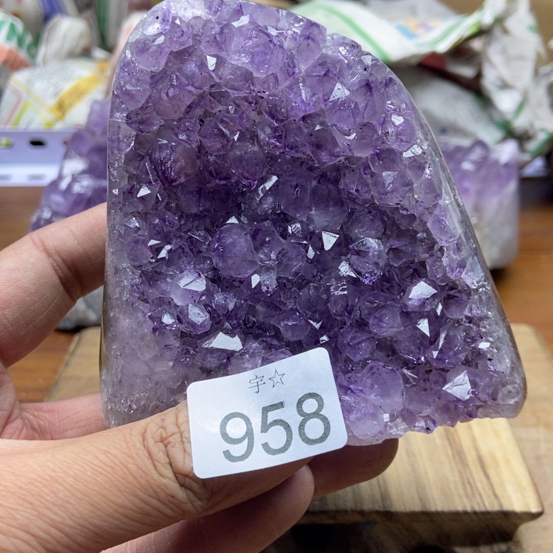 紫晶天然水晶摆件未镶嵌