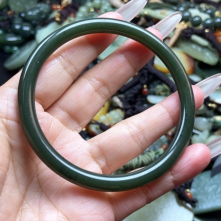 和田玉颈饰足铂镶嵌63