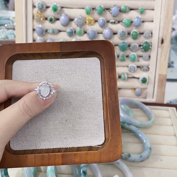 翡翠未镶嵌颈饰天然翡翠Ａ货