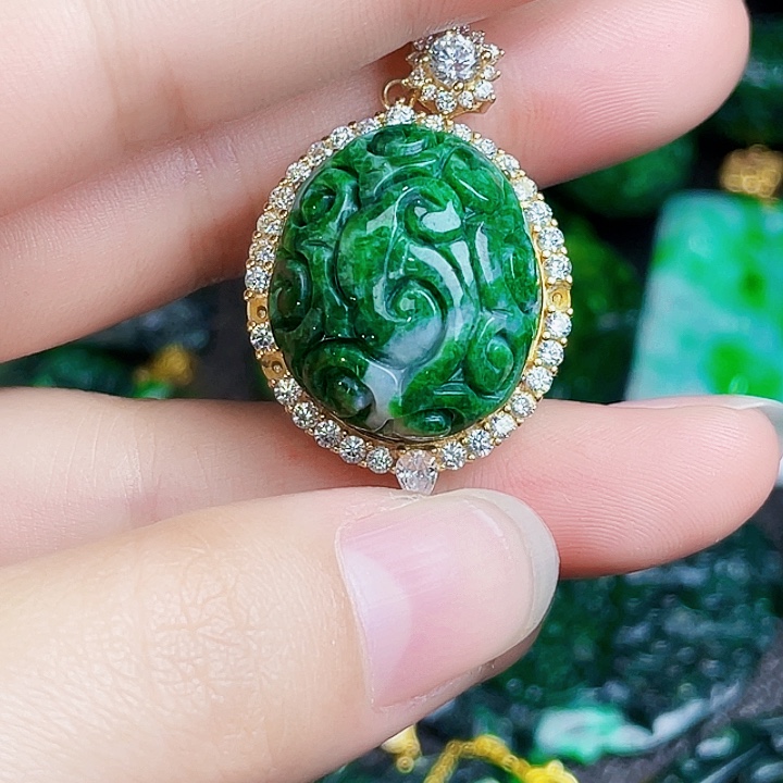 翡翠银S925镶嵌颈饰多样性