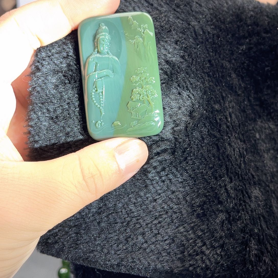 筱***唁和田玉未镶嵌吊坠(不含链)