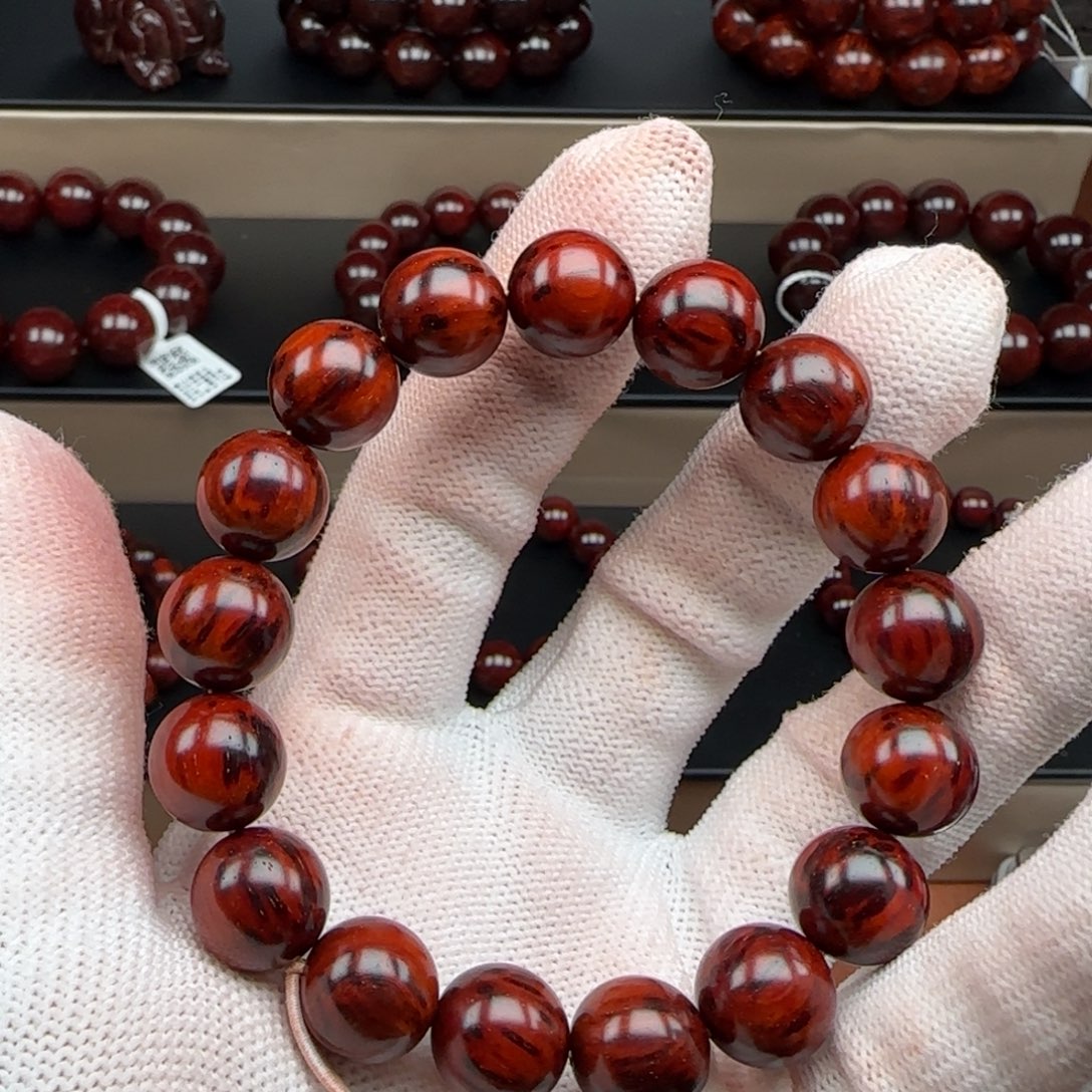 空***白手串/手链小叶紫檀1.2琴泥