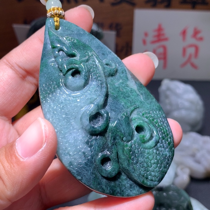翡翠未镶嵌颈饰保真天然A货翡翠
