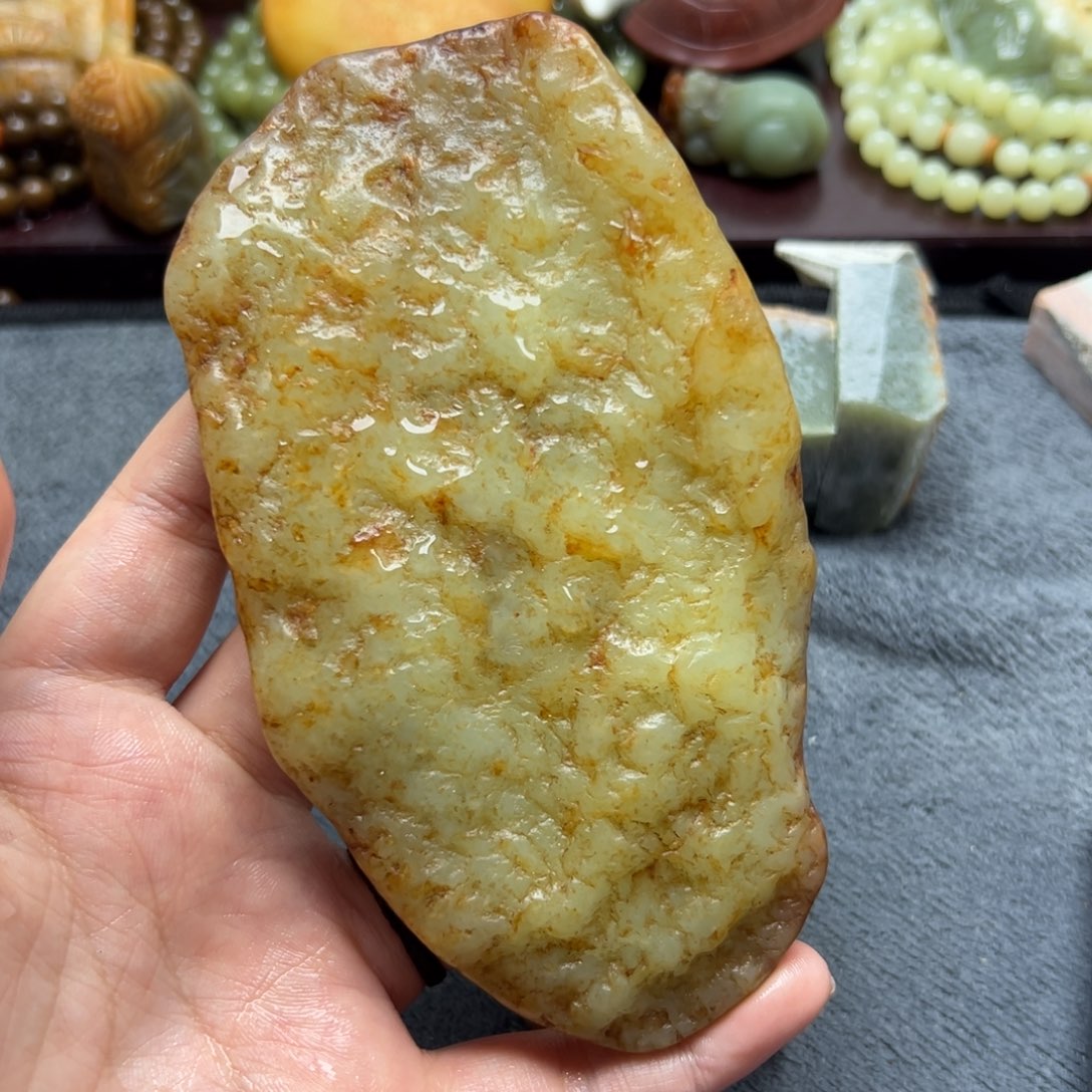 随***下和田玉未镶嵌珠宝奇石