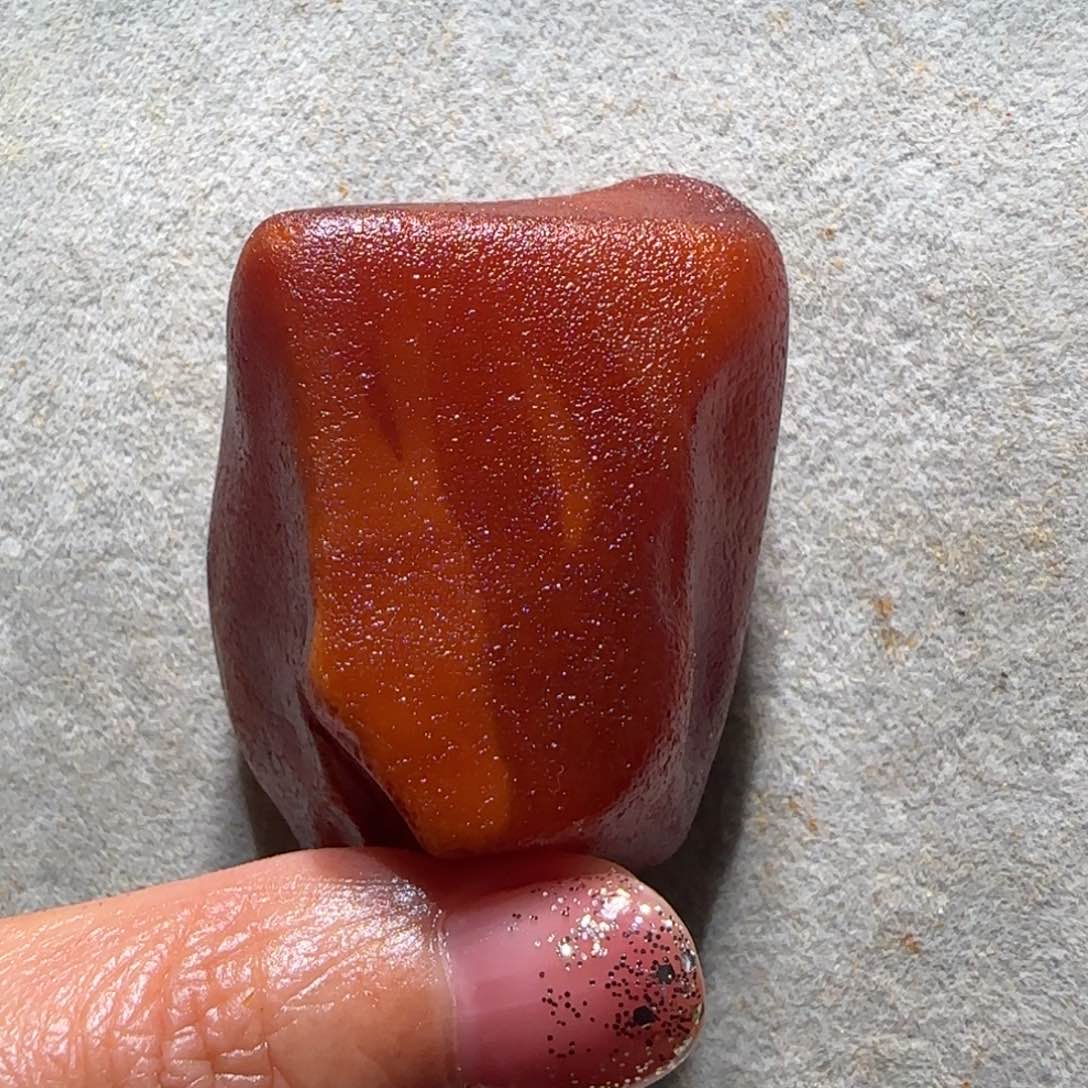 定制琥珀未镶嵌中***？专拍