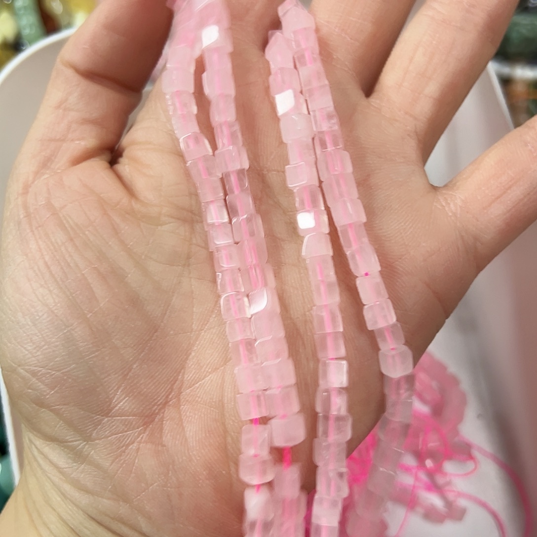 玛瑙/玉髓合金珠宝半成品，卡4粉水晶方糖一条