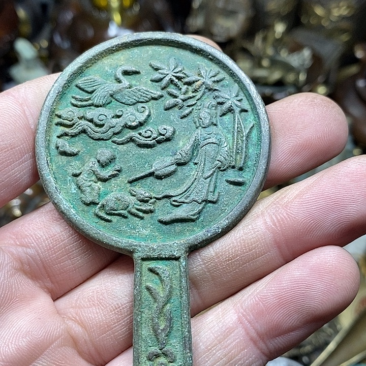 沉***耀小杨推荐铜物件一个