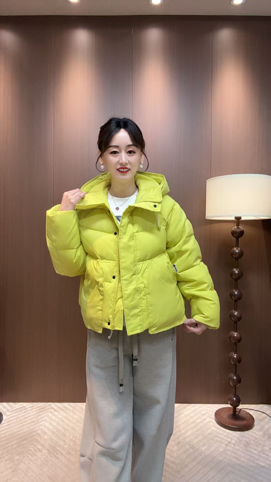 1030冬季韩版女时尚纯色连帽棉衣女