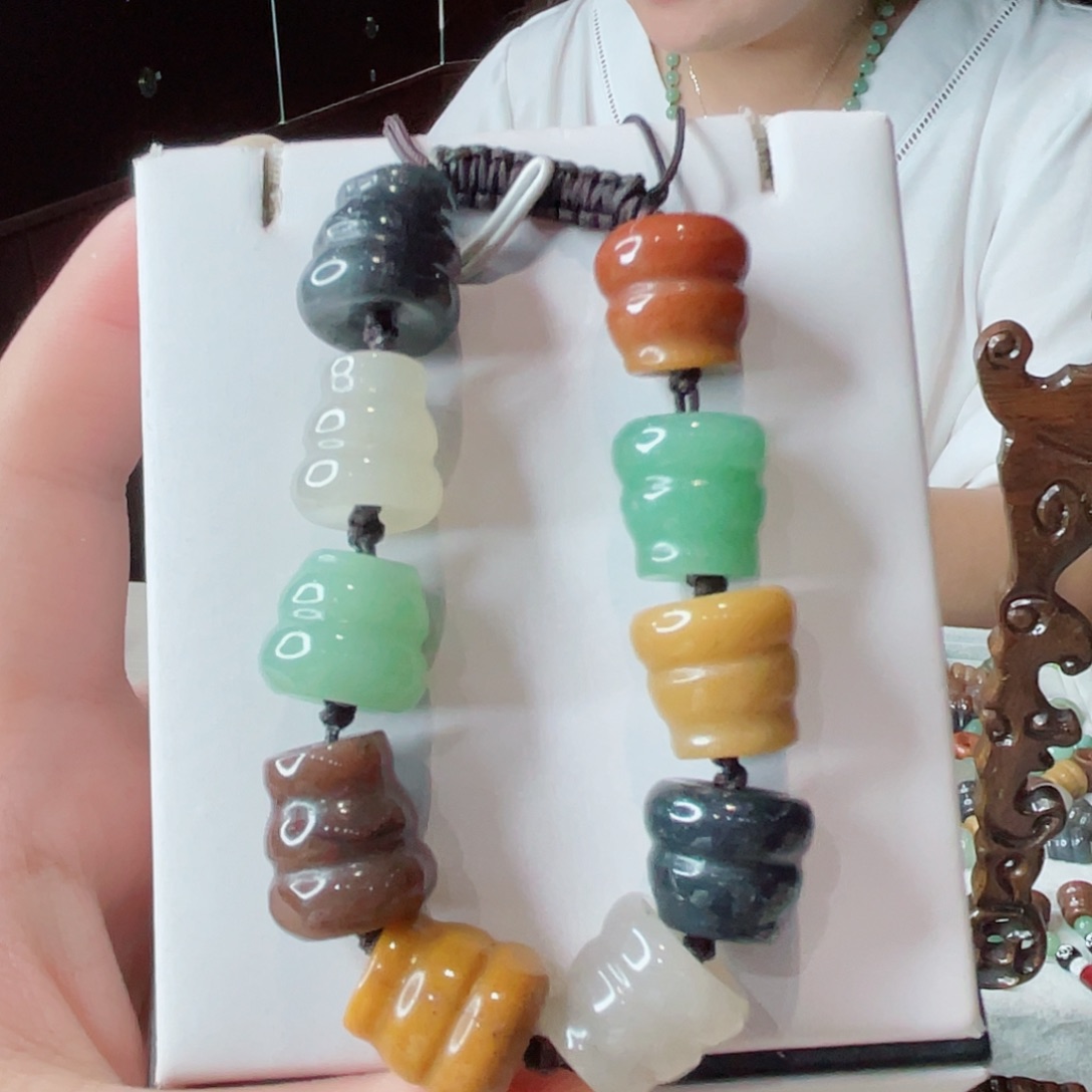 密玉（石英质玉）未镶嵌颈饰