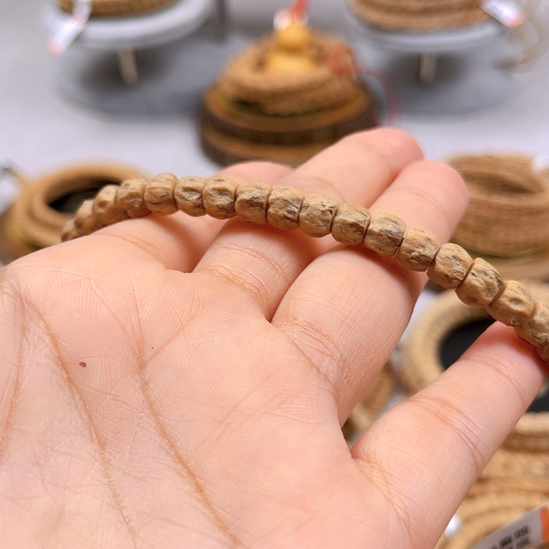 柏香籽/百香籽吊坠@****）