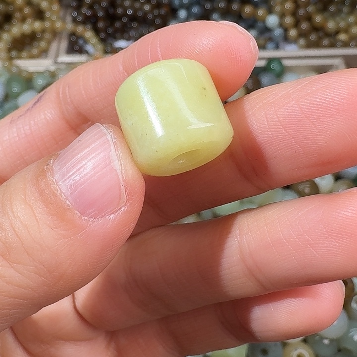 念***T和田玉未镶嵌颈饰