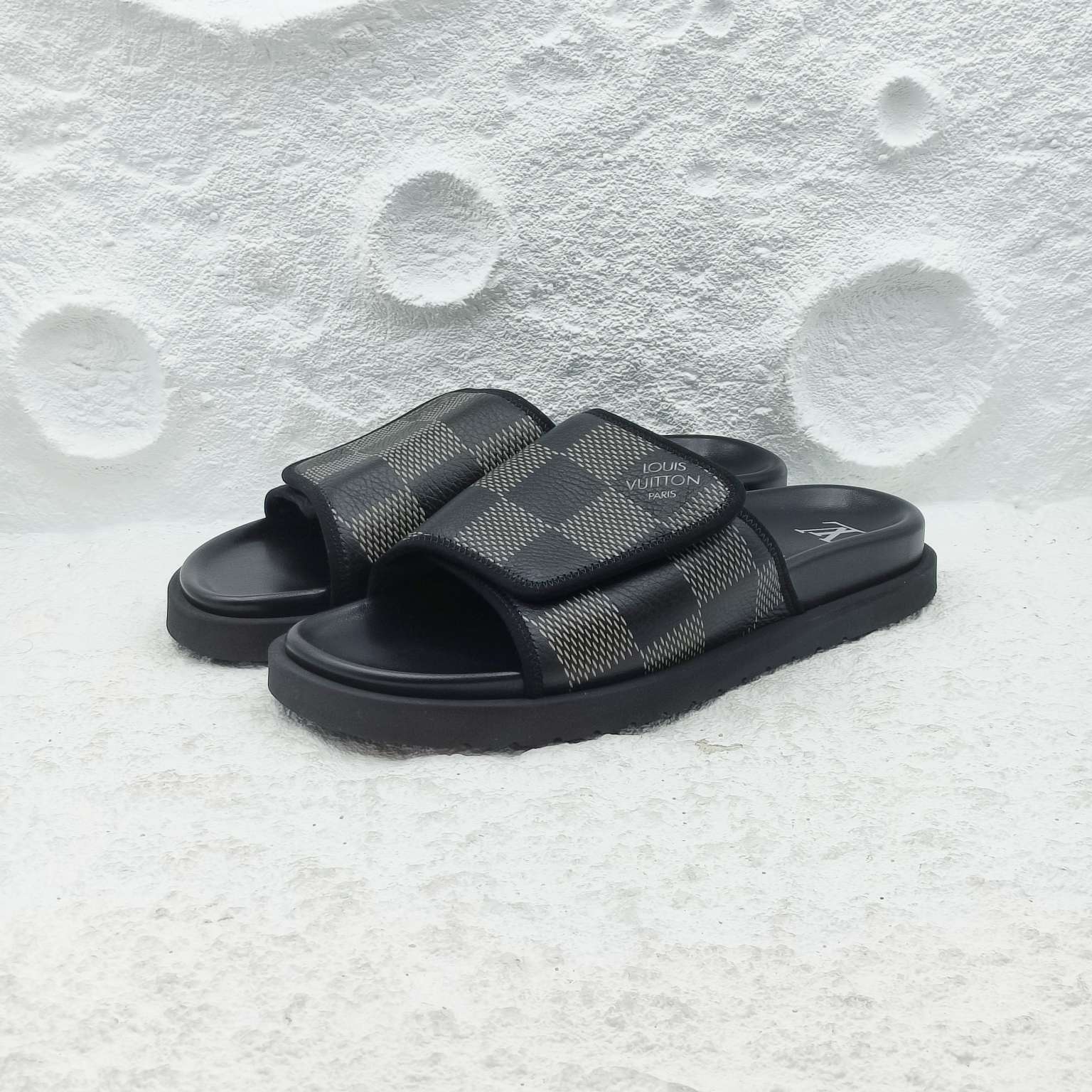 99新 LouisVuitton/路易威登 9码/43码/黑色棋盘格拖鞋