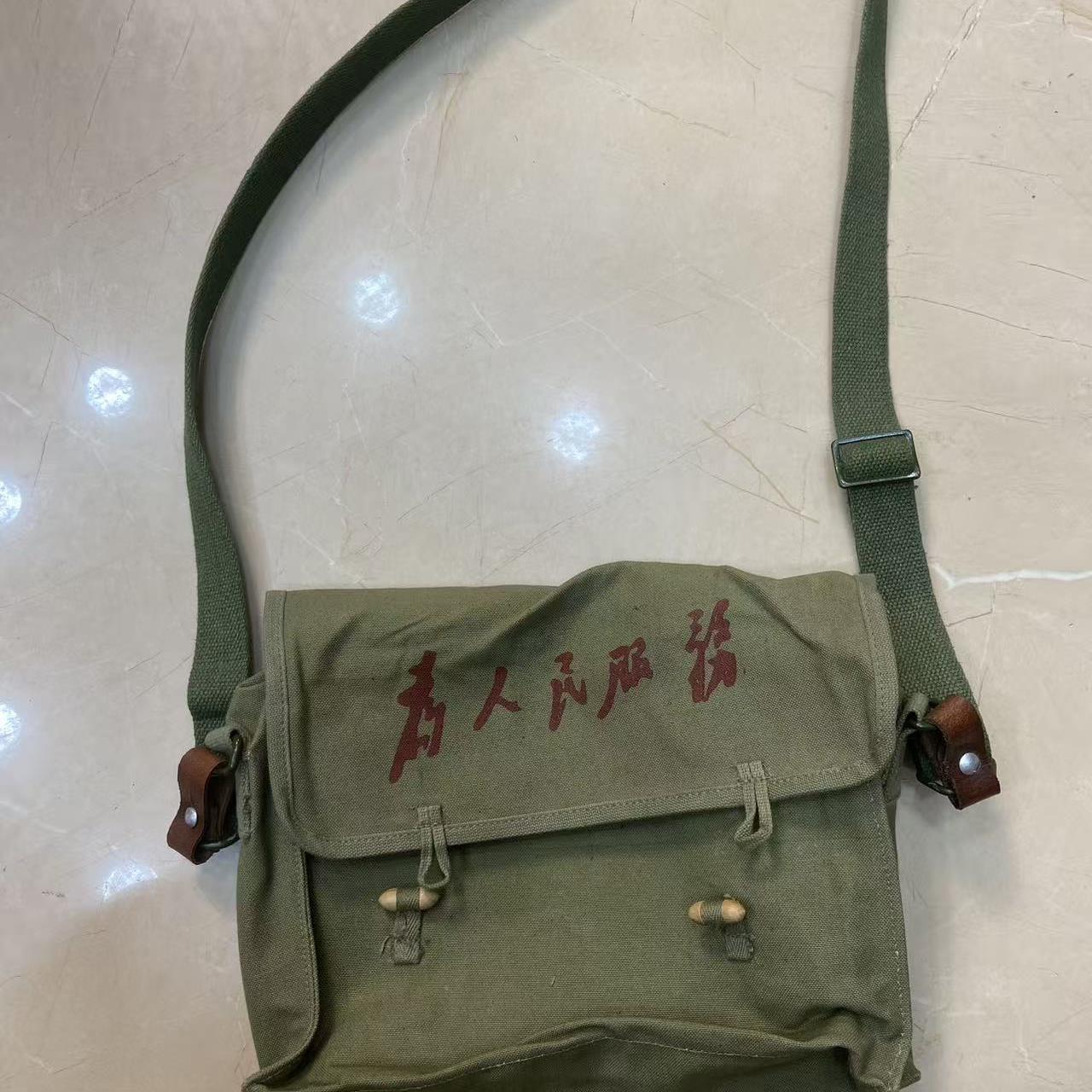 土黄色语录包纪念 老挎包
