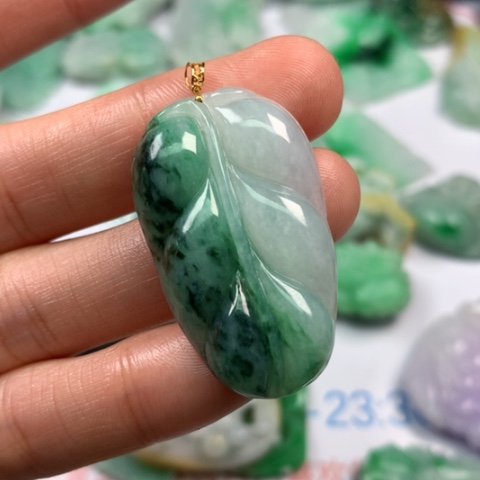 翡翠颈饰未镶嵌翡翠