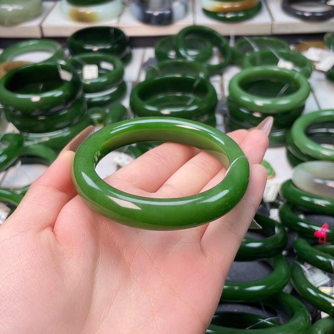 和田玉（碧玉）手镯未镶嵌