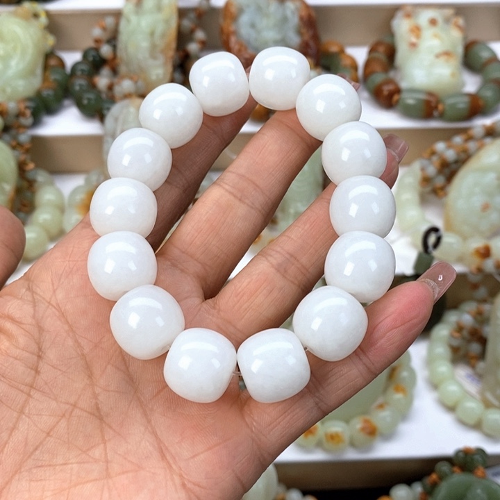【闪购商品】透闪石质玉串未镶嵌禅***6