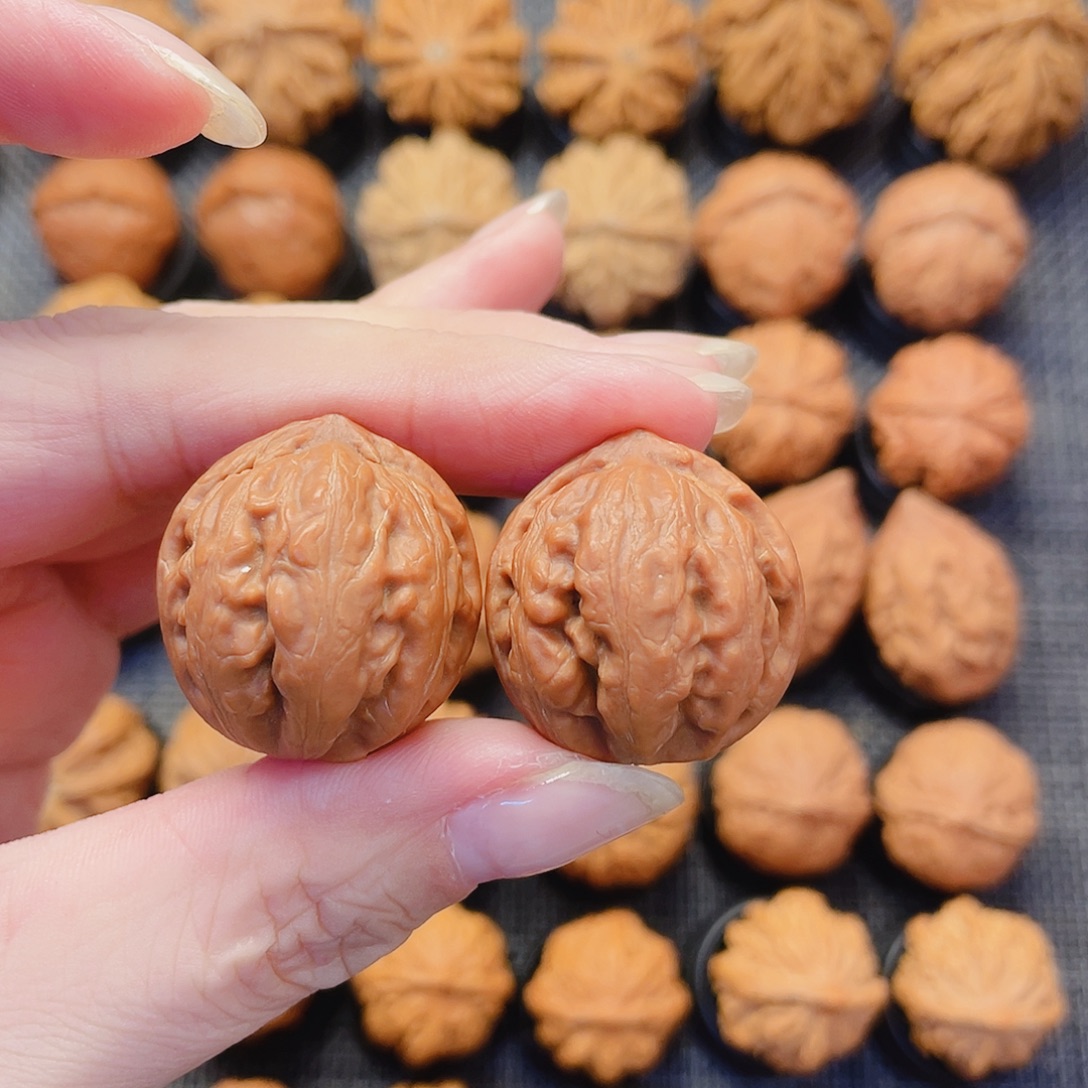 种***根把件文玩核桃球筋