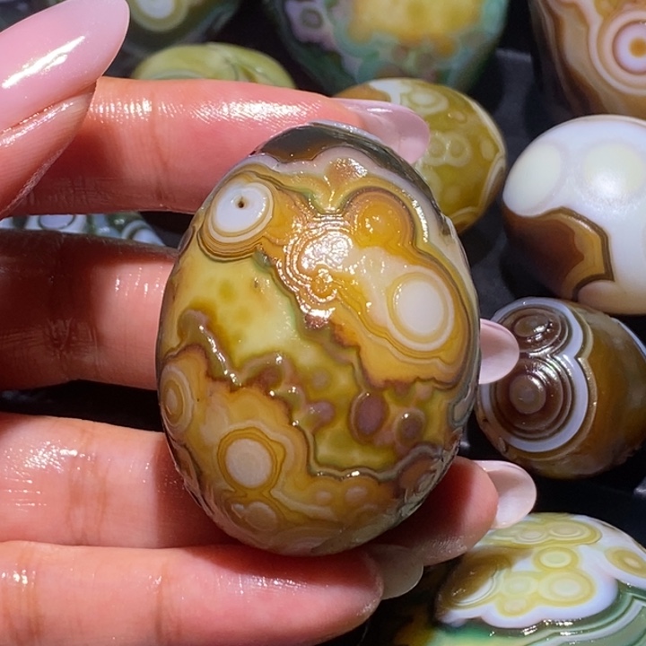 玛瑙/玉髓未镶嵌珠宝奇石86