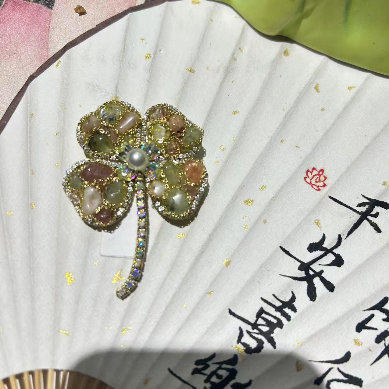 铜合金胸针 高定灰色四叶草胸针