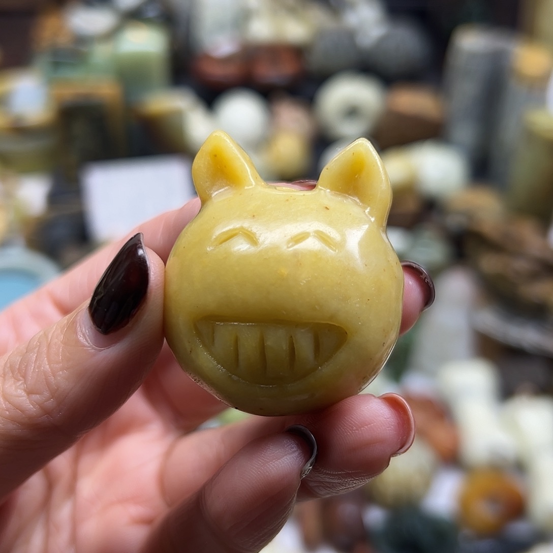 岫玉未镶嵌颈饰辽阳料龙猫