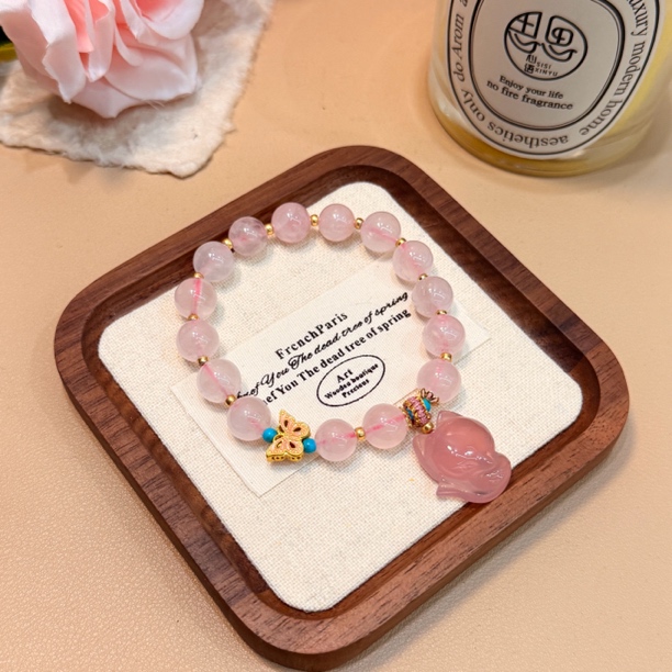 A390气质时尚甜美可爱粉水晶狐狸手链