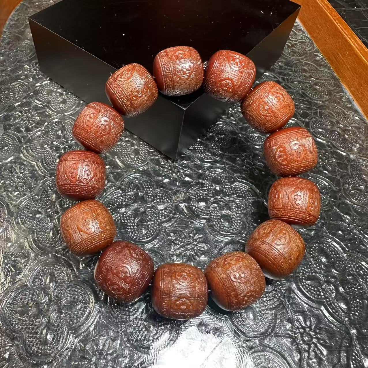 【百世璀璨 尽耀光芒】雪山重楼18mm手串B067