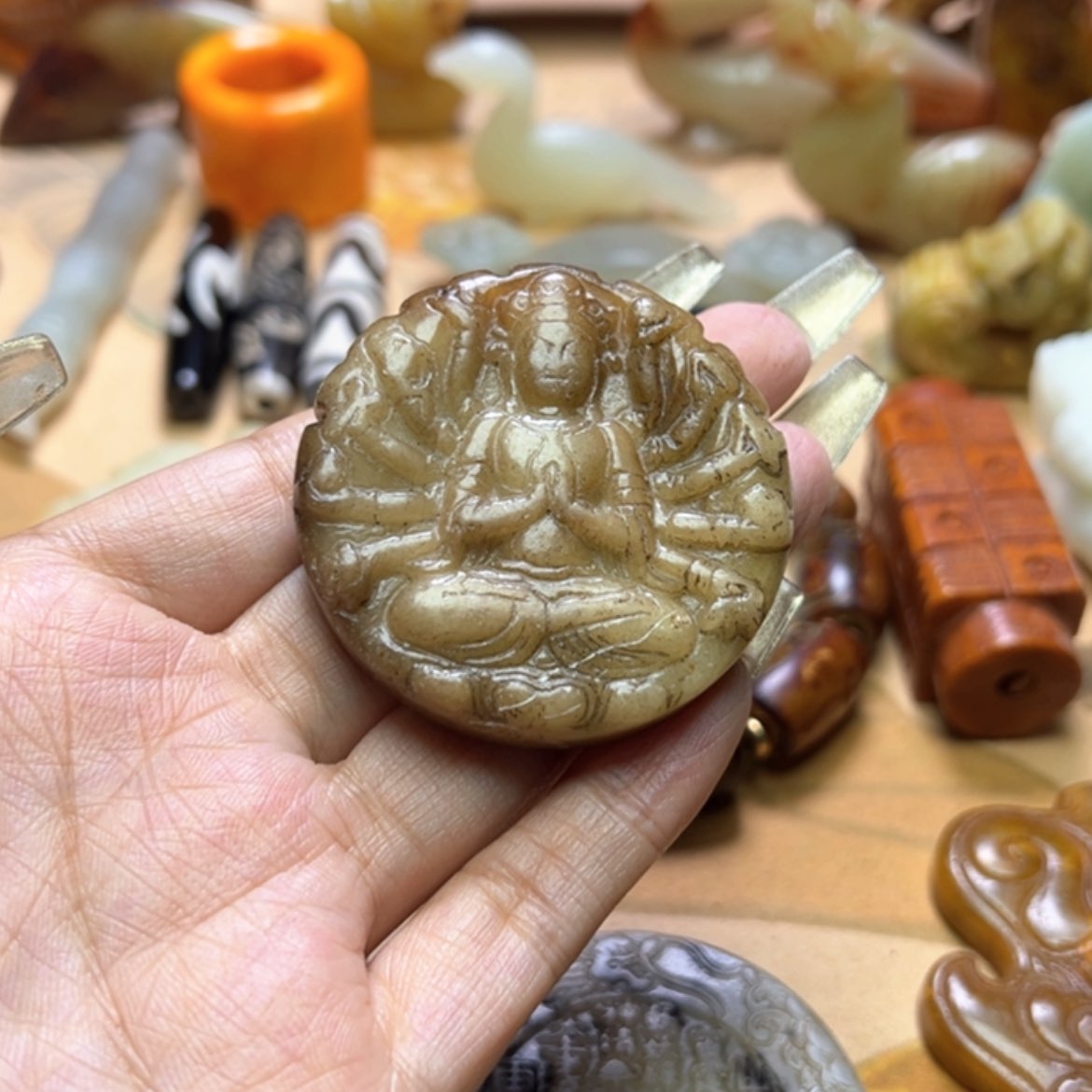 【闪购商品】蛇纹石玉颈饰未镶嵌