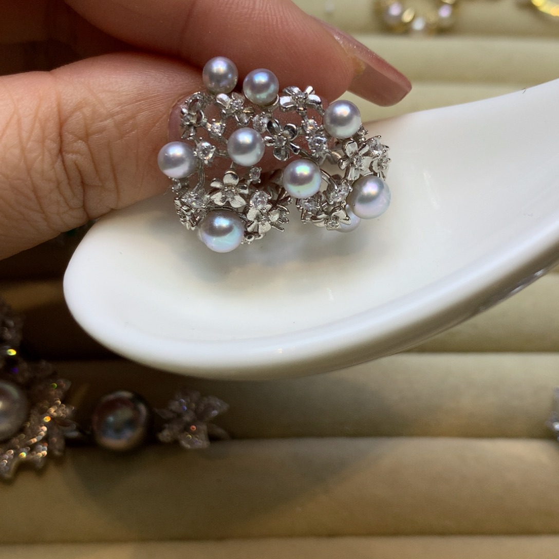 银S925镶嵌耳饰海水珍珠