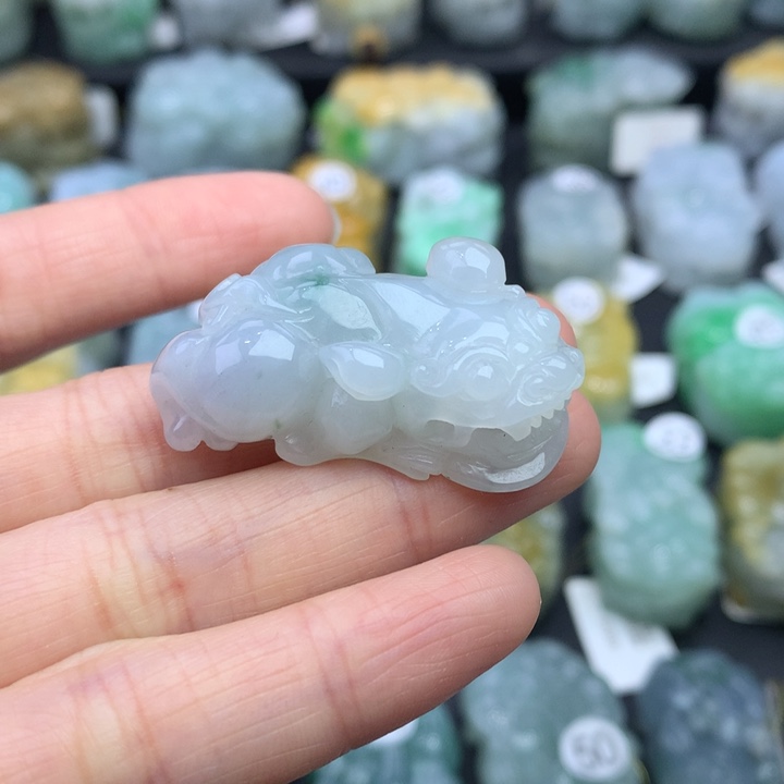 翡翠颈饰未镶嵌天然缅甸A货翡翠貔貅吊坠