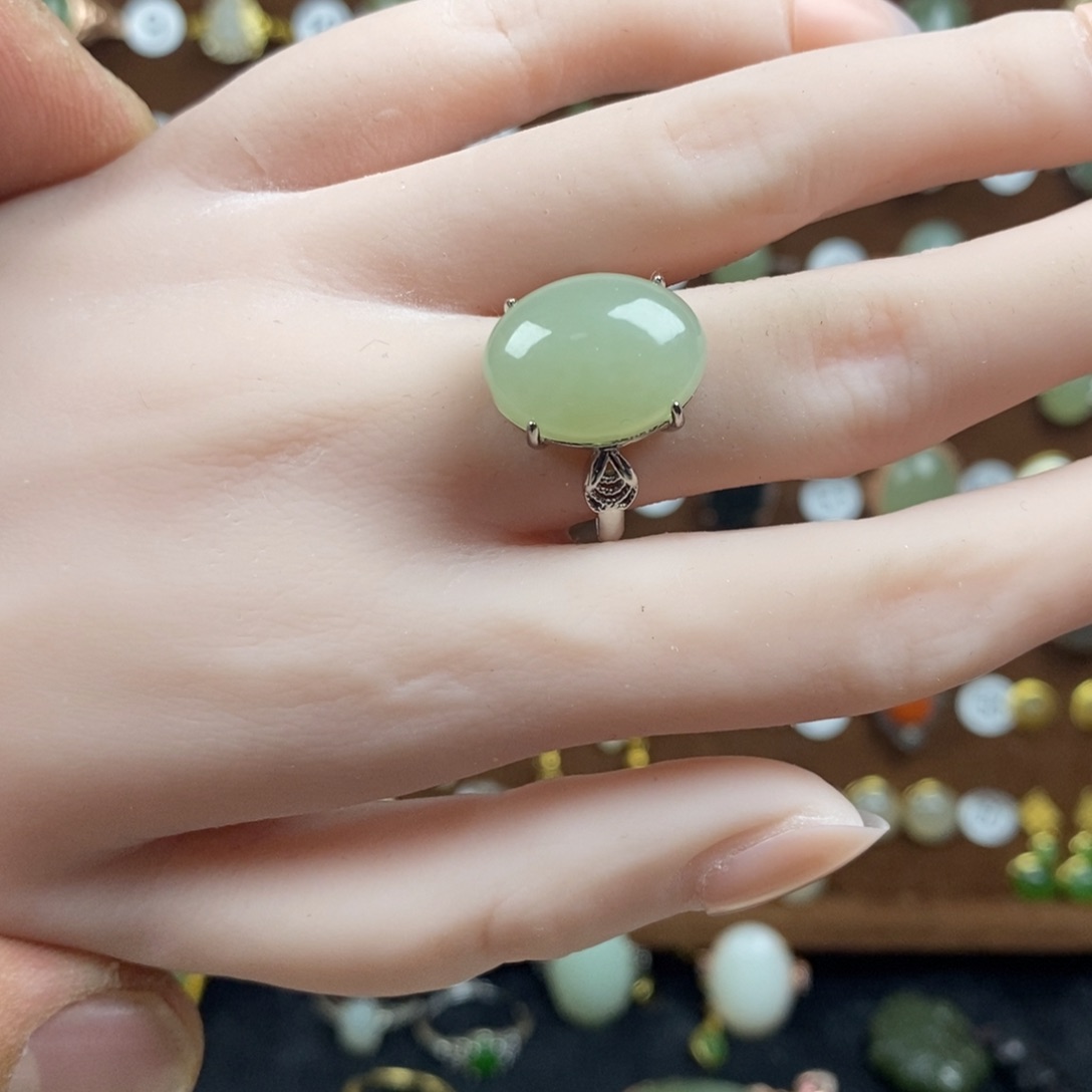 和田玉（青白玉）戒指合金