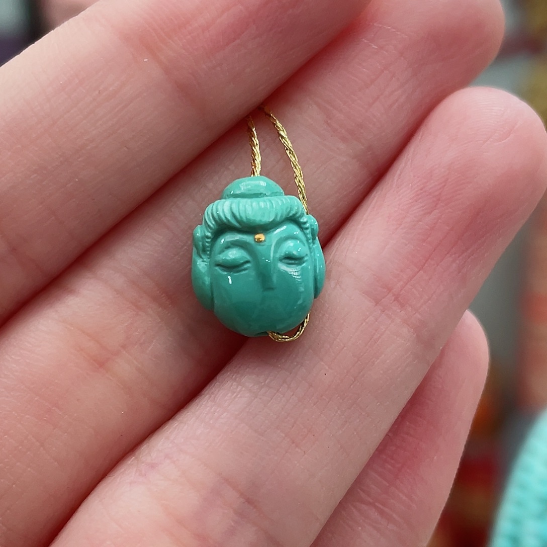 绿松石颈饰未镶嵌