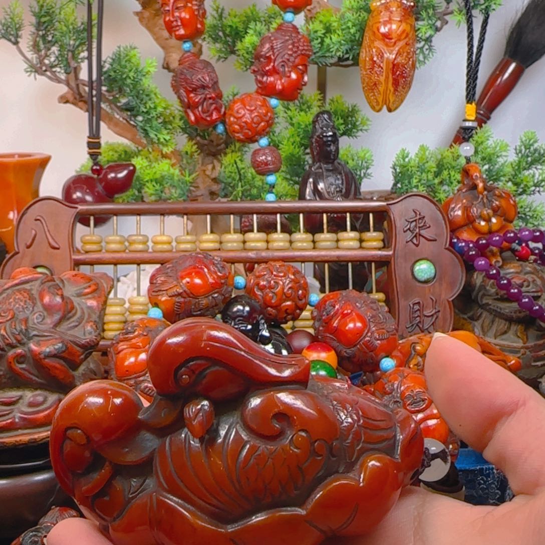 琥珀裸石未镶嵌手把