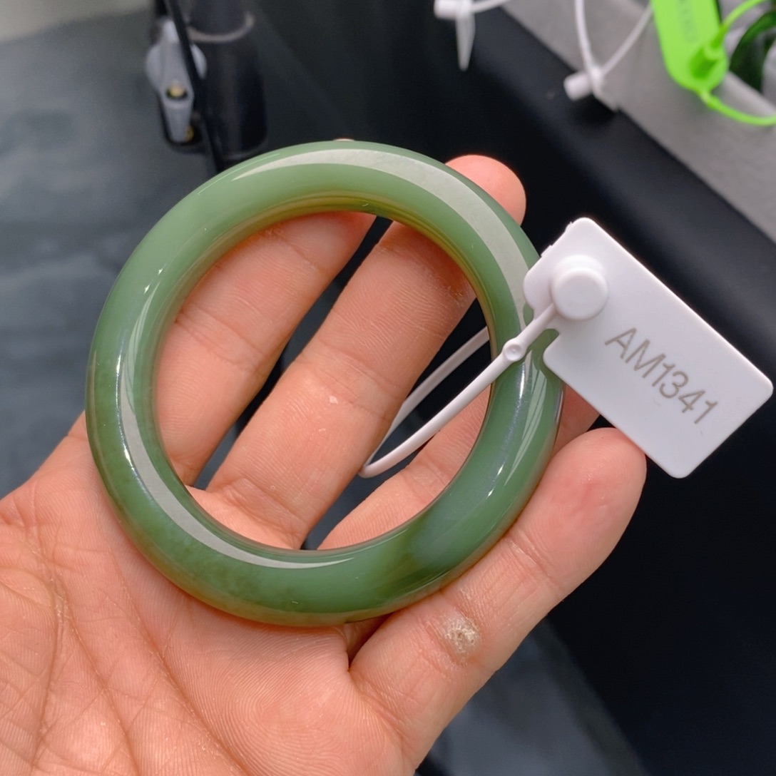 和田玉（碧玉）手镯未镶嵌56