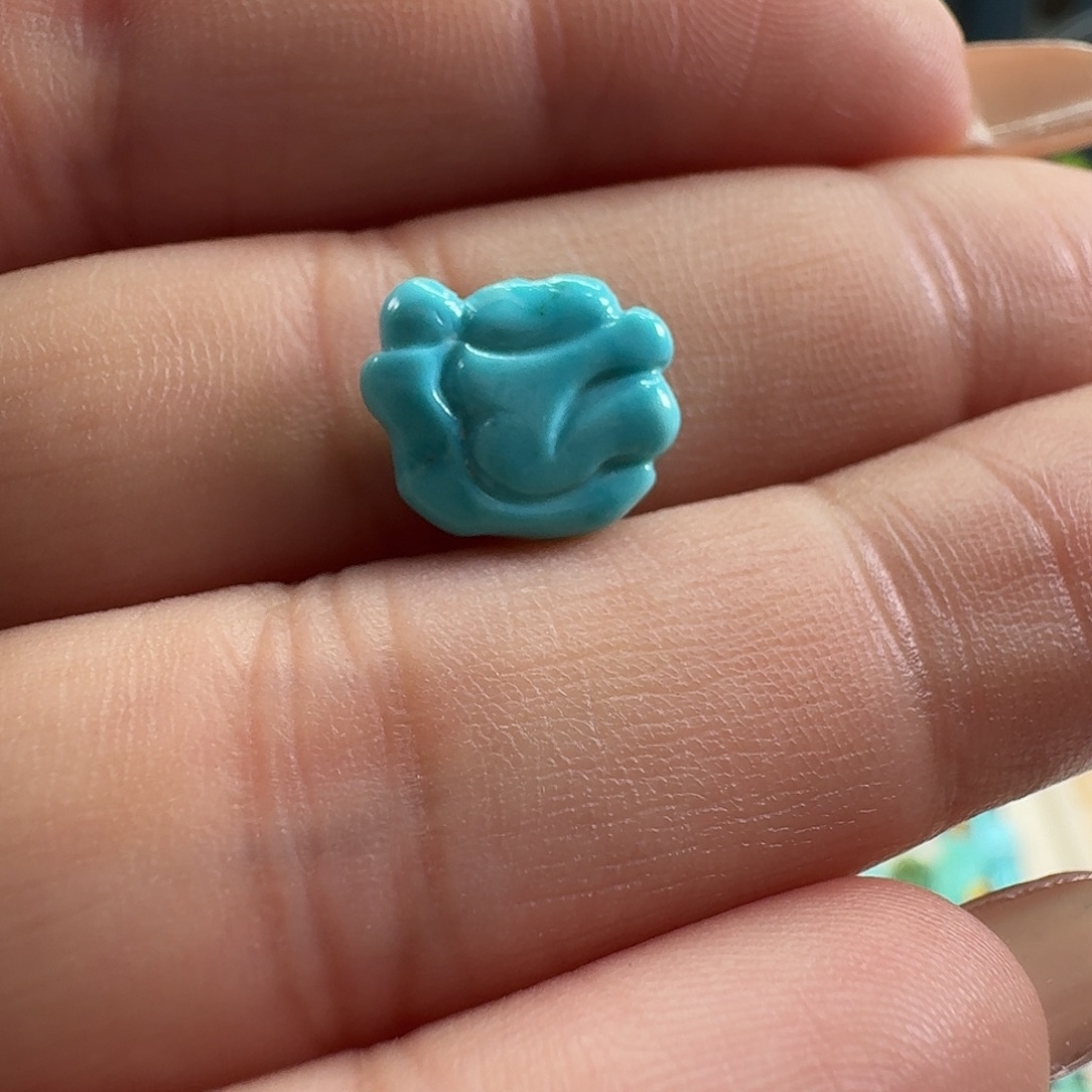 绿松石未镶嵌颈饰