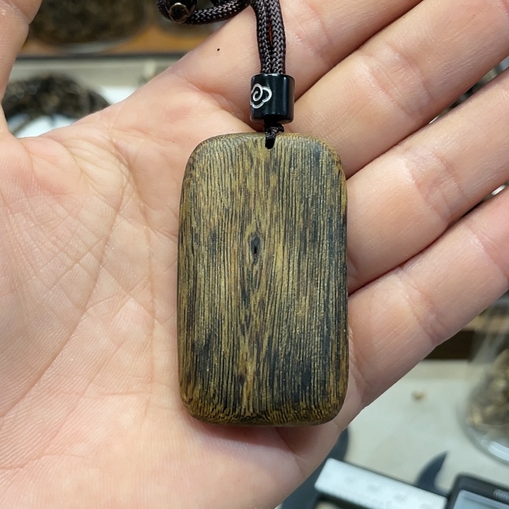 沉香吊坠奇楠挂件红油老料