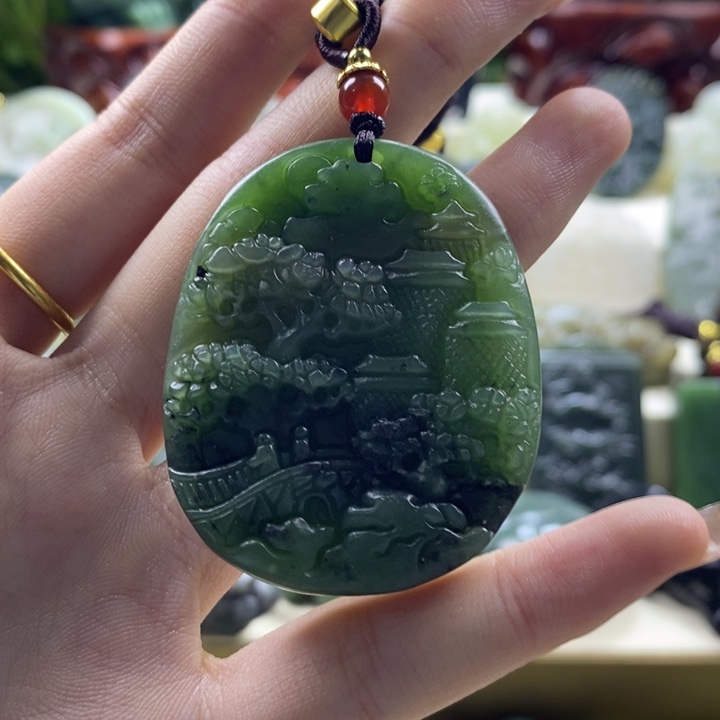 和田玉颈饰未镶嵌