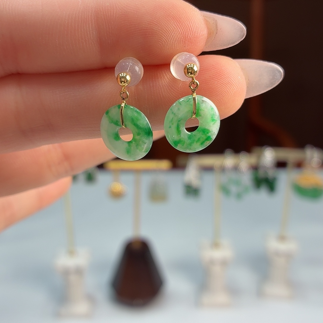 翡翠18K金镶嵌耳饰