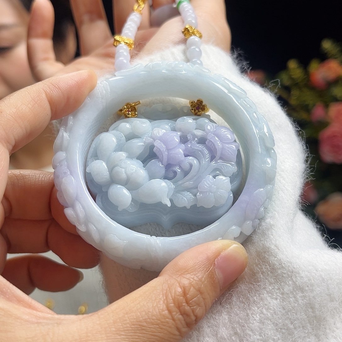 翡翠颈饰未镶嵌天然