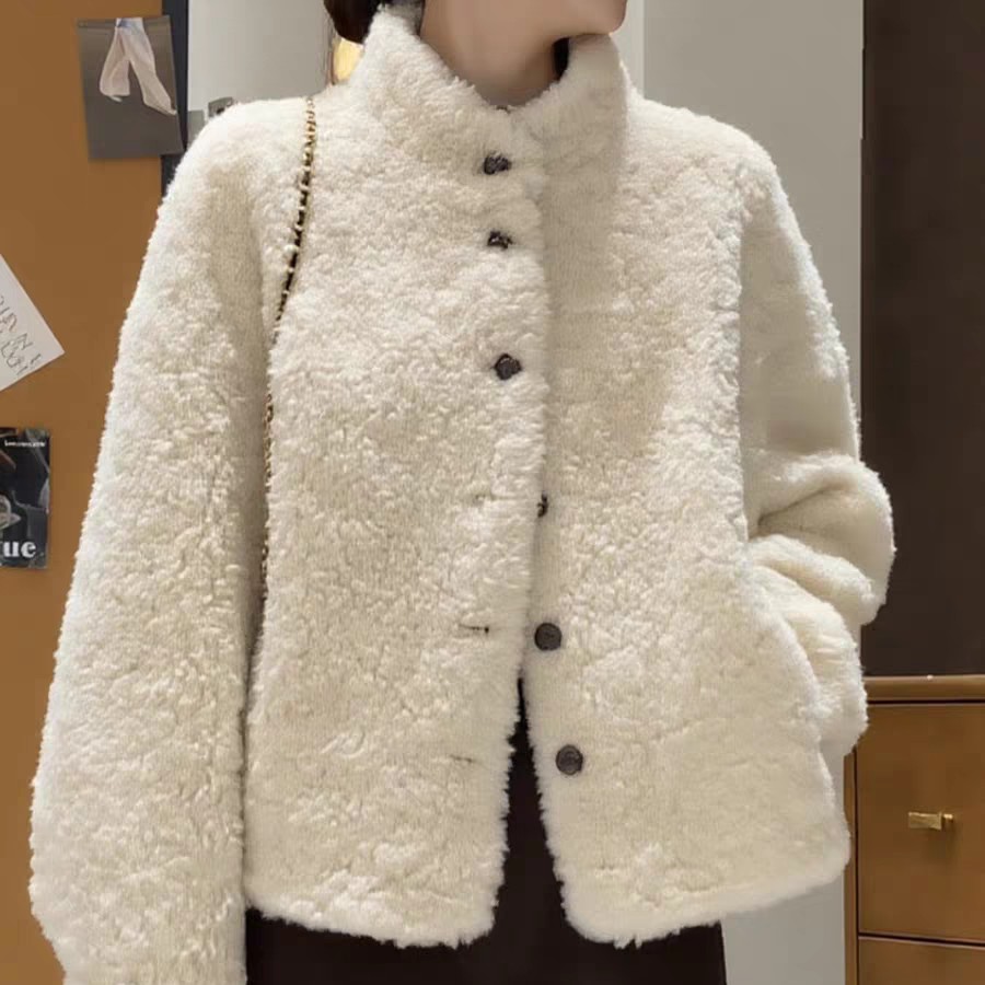 25186时尚半高圆领一排扣皮毛外套