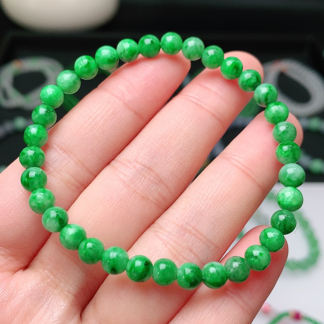 翡翠手链未镶嵌翡翠